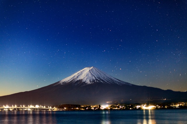 清晨時光的富士山 (Photo by 老喬)